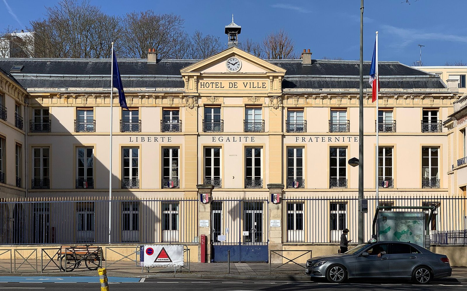 Sèvres